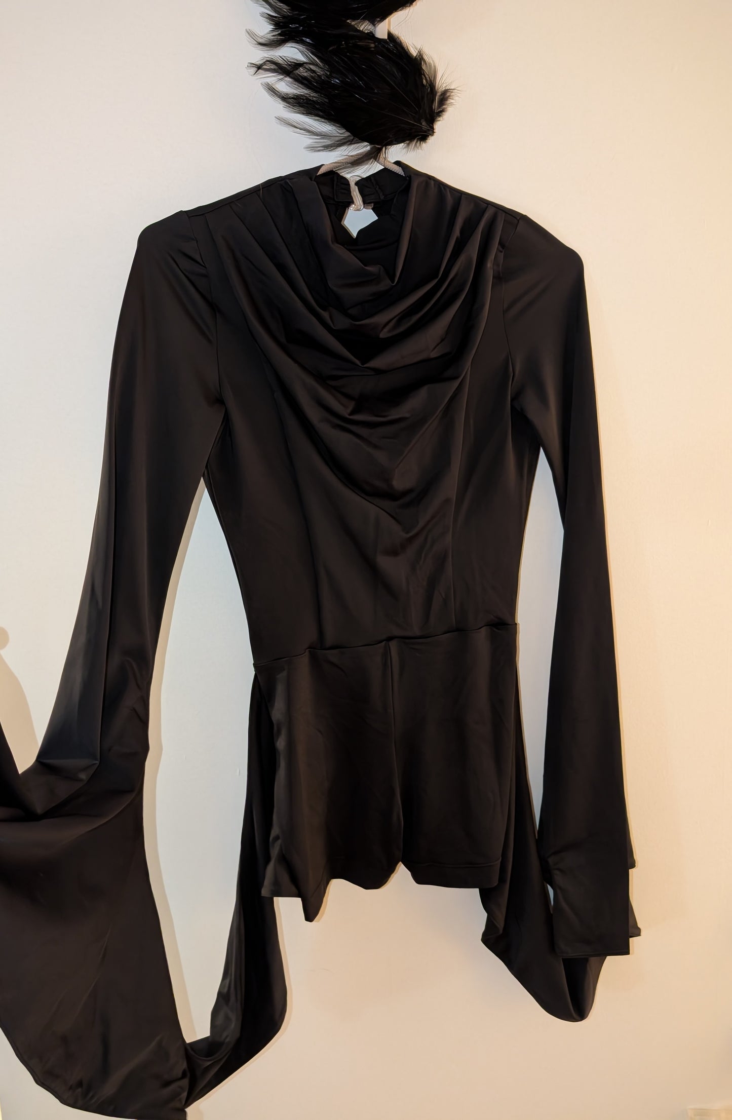 Black Dramatic-armed Contemporary/Musical Theater Costume w/ Feather Hair Pieces - tenth house sz PA