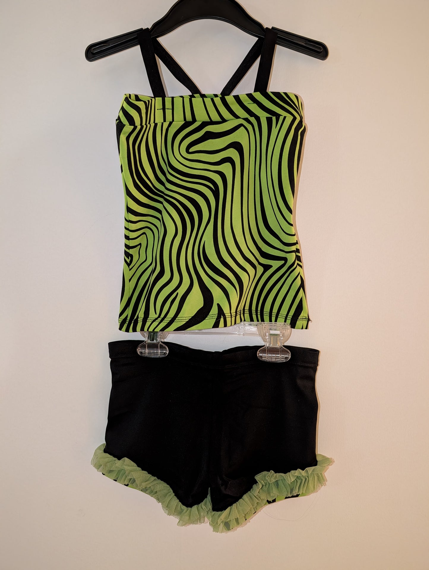 Green/Black Cute Ruffle 2-piece Set - sz S/M girls