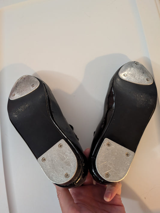 Black Tap shoes - Revolution sz 3.5 Kids/ 5.5 Women's