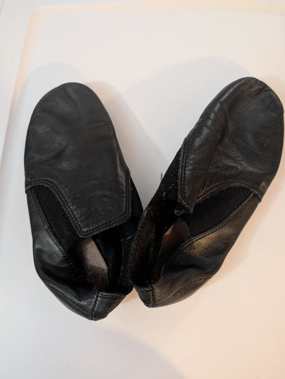 Black Jazz Shoes - Revolution sz 6 womens